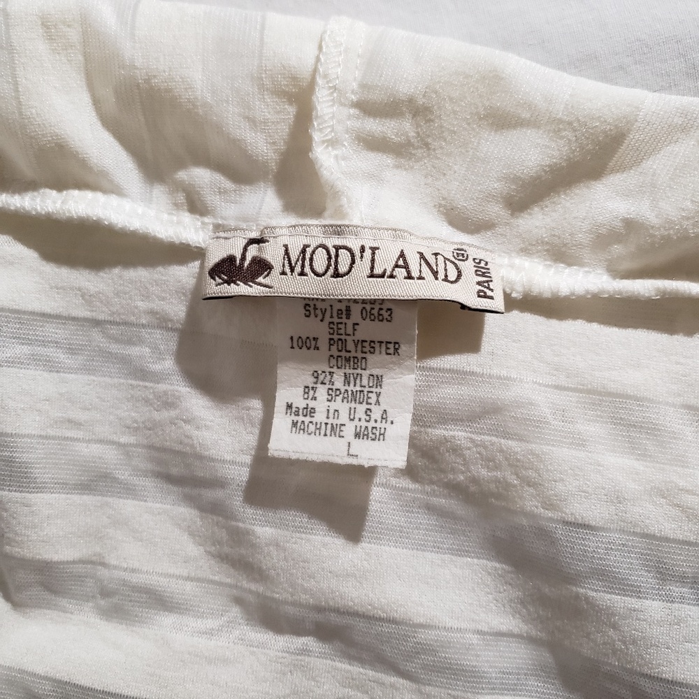 *Mod Land* Cream lace and ruffle sleeveless cover up, large - Picture 8 of 8